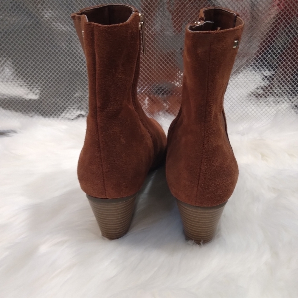 Bandolino Suede Ankle Block Heel Shoes - Picture 7 of 12